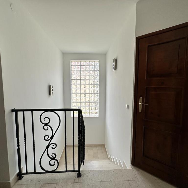 Monteview Duplex - Three-Bedroom House - 17