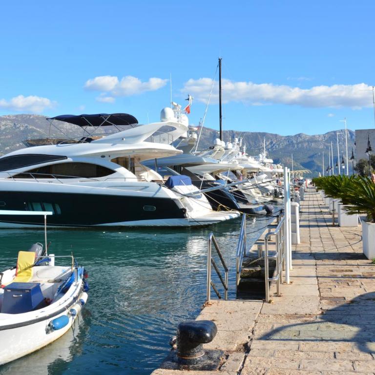 Montenegro Backpackers Home Budva - Kreveti na Sprat u 8-krevetnoj Spavaonici - 16