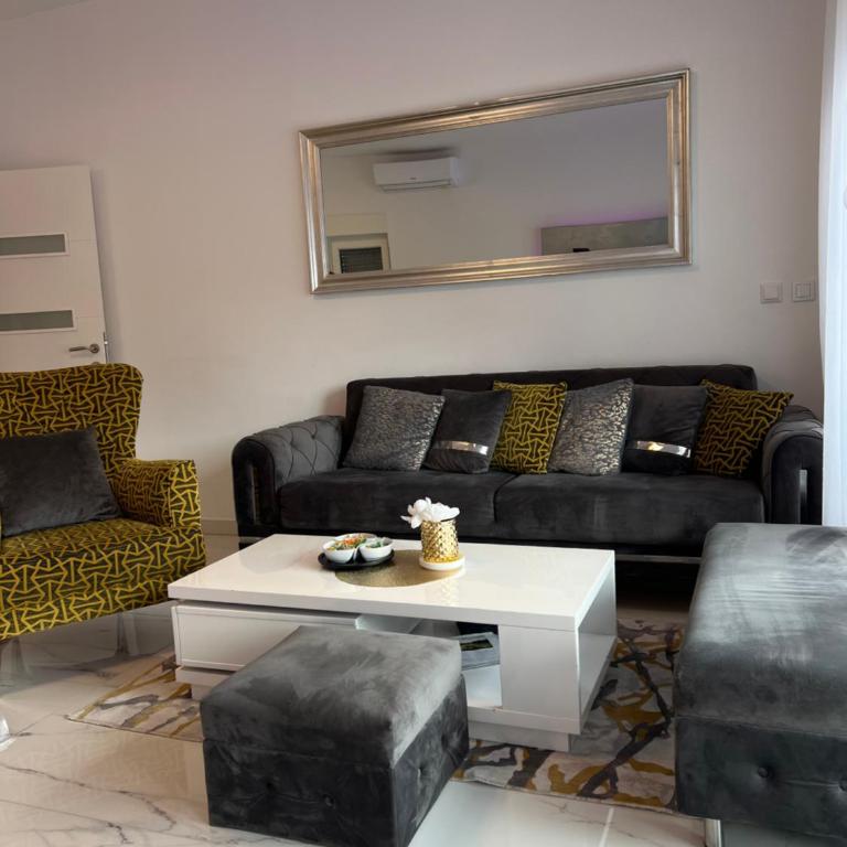 River Luxury House - Three-Bedroom Villa - 7