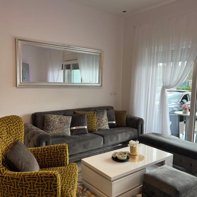River Luxury House - Three-Bedroom Villa - 5