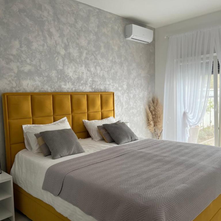 River Luxury House - Three-Bedroom Villa - 19