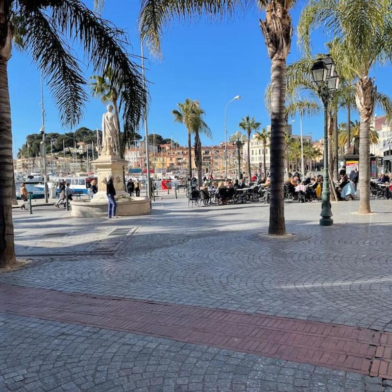 Très bel appartement, port Sanary, - Apartment mit 2 Schlafzimmern - 13