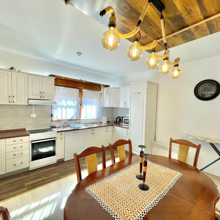 Villa Serenity Budva - Vila sa 3 Spavaće Sobe - 10