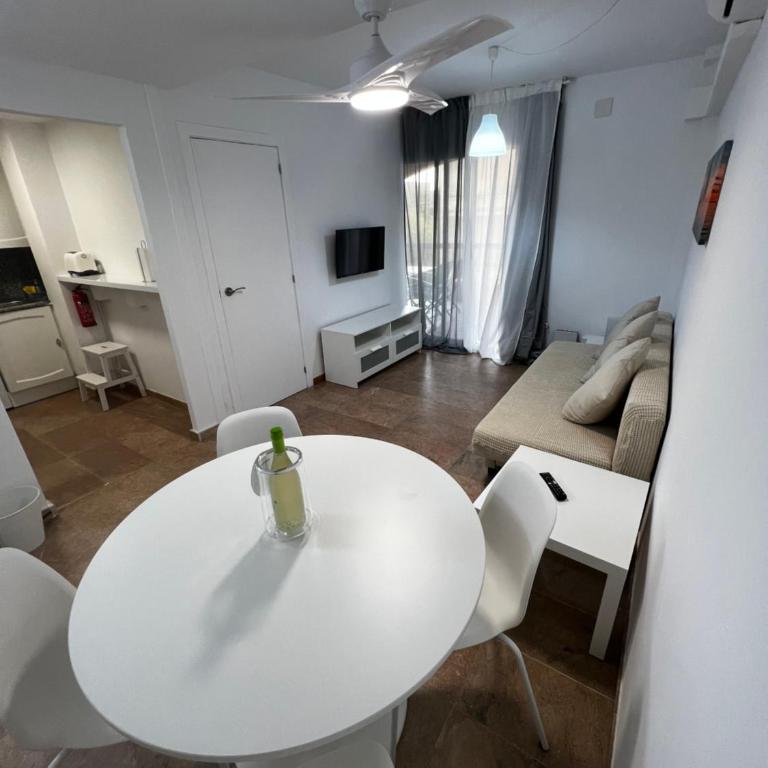 Apartamento a 3 minutos de la playa - Two-Bedroom Apartment - 1