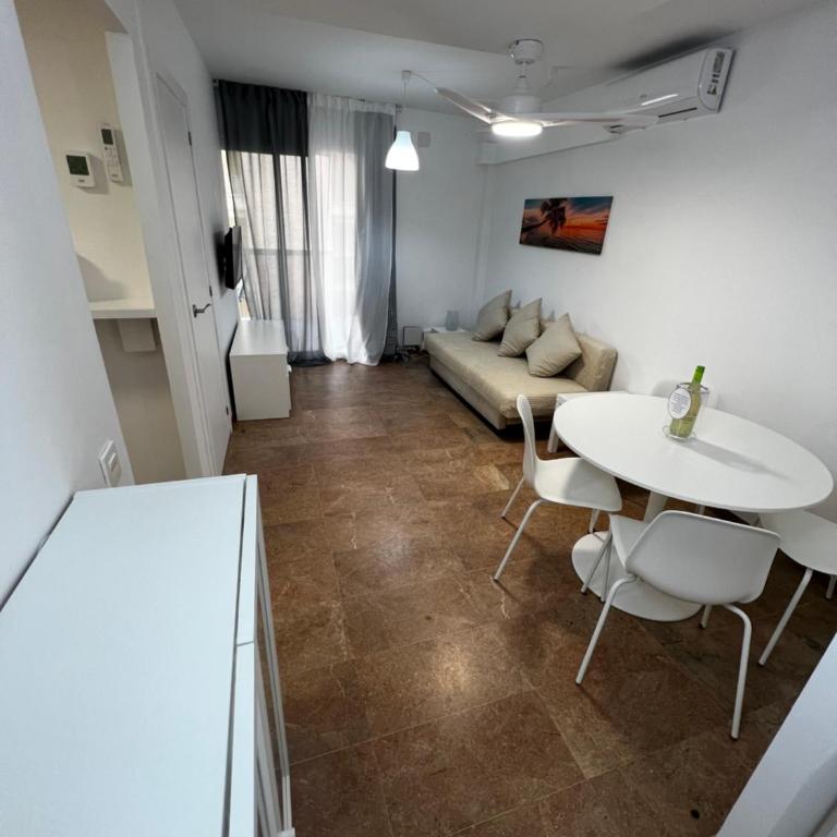 Apartamento a 3 minutos de la playa - Two-Bedroom Apartment - 2