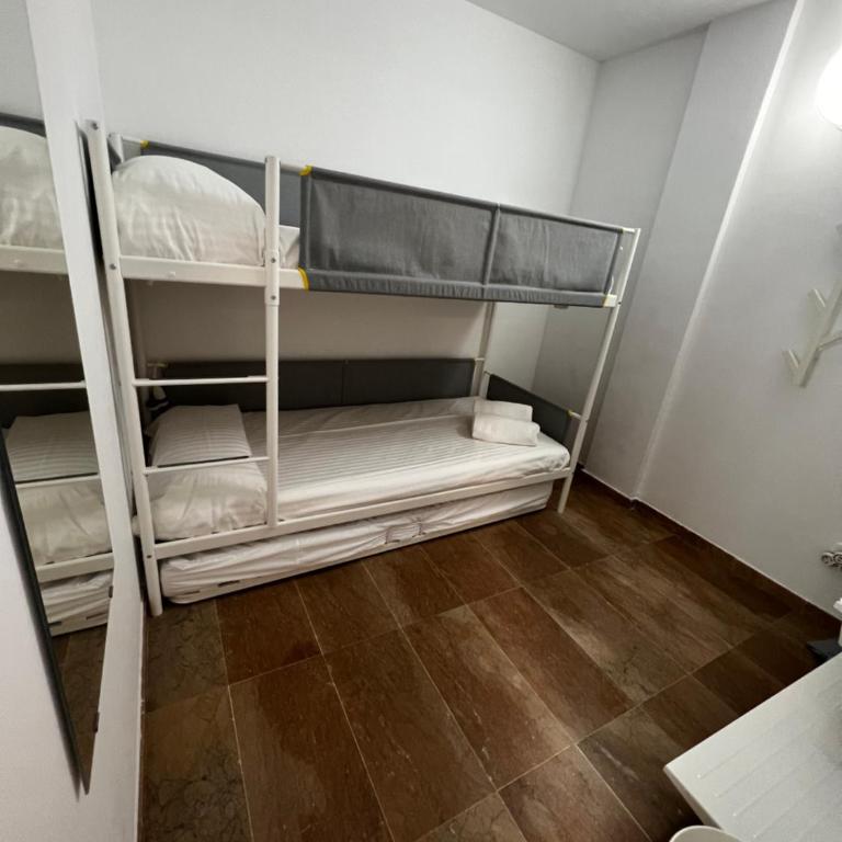 Apartamento a 3 minutos de la playa - Two-Bedroom Apartment - 16