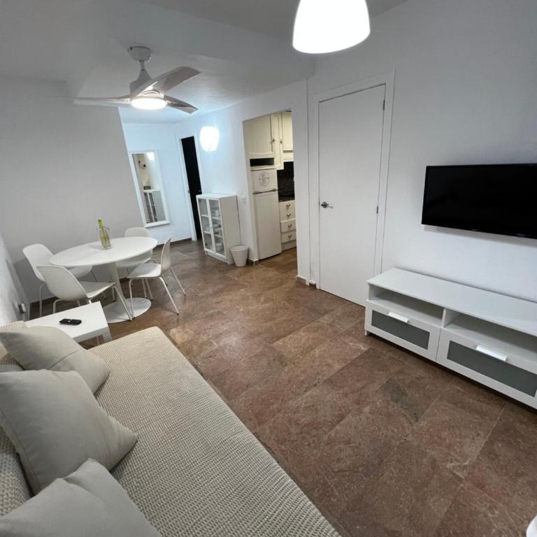 Apartamento a 3 minutos de la playa - Two-Bedroom Apartment - 4