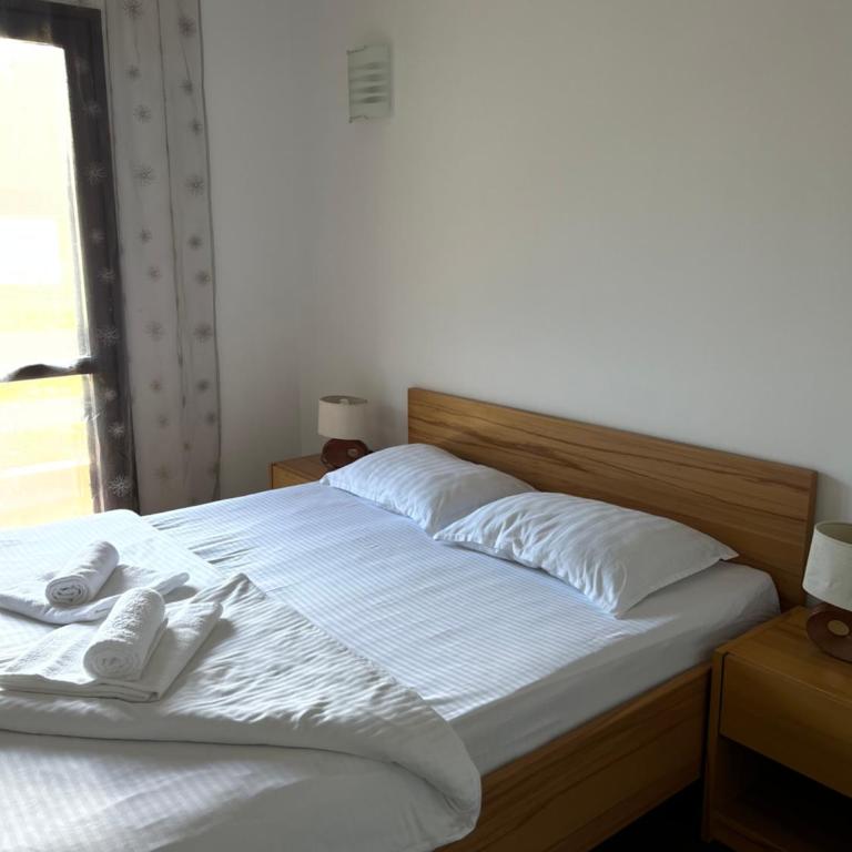 Jazina Hotel - Standardna Dvokrevetna Soba sa Bračnim Krevetom - 5