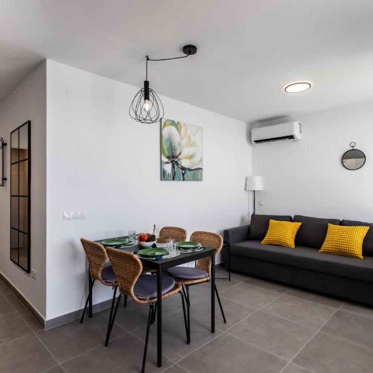 Sur Suites Palmeras 10 - One-Bedroom Apartment with Sea View - 11