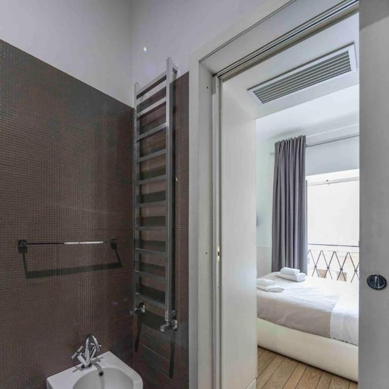 Piazza di Spagna - Suite Frezza - One-Bedroom Apartment - 34