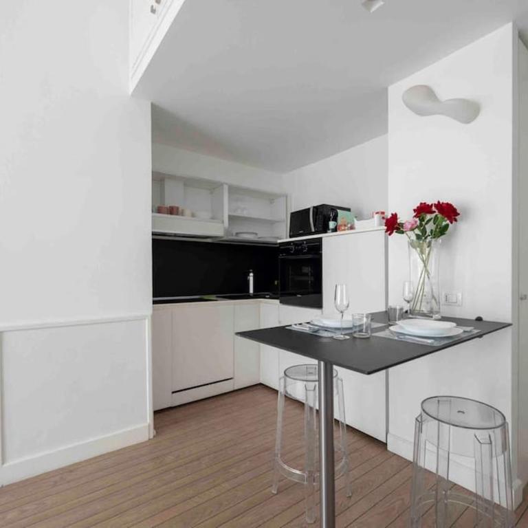 Piazza di Spagna - Suite Frezza - One-Bedroom Apartment - 13