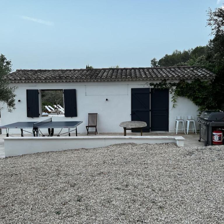 Charming, chic, secluded villa within walking distance from Lorgues - Villa - 18