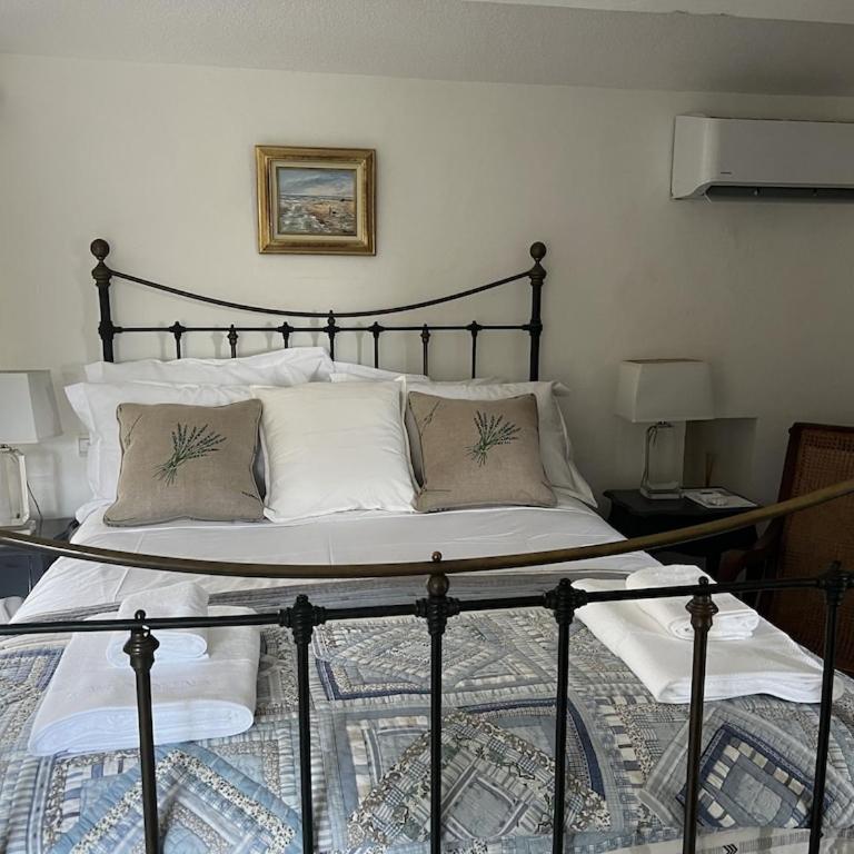 Charming, chic, secluded villa within walking distance from Lorgues - Villa - 36