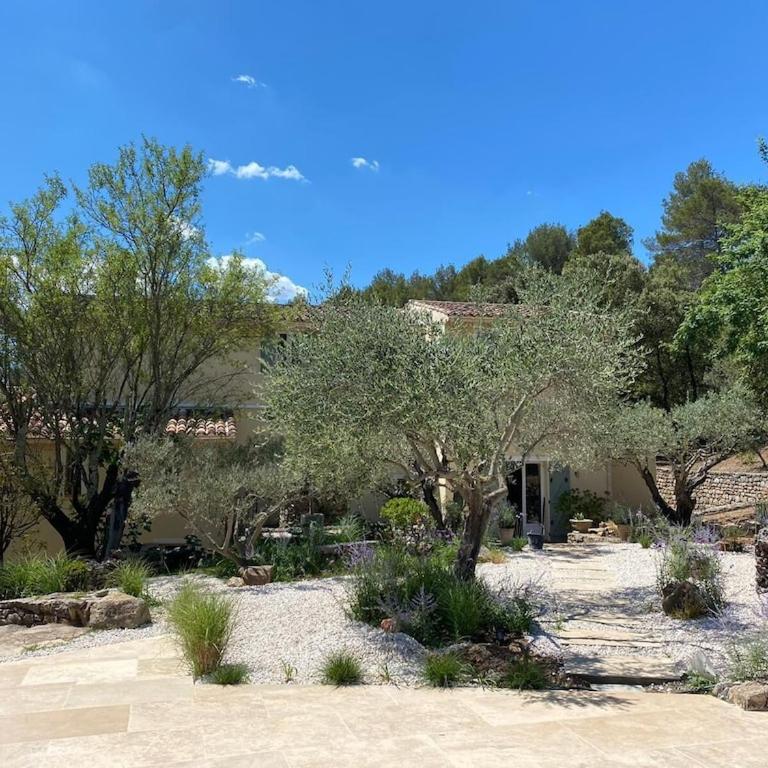 Charming, chic, secluded villa within walking distance from Lorgues - Villa - 60