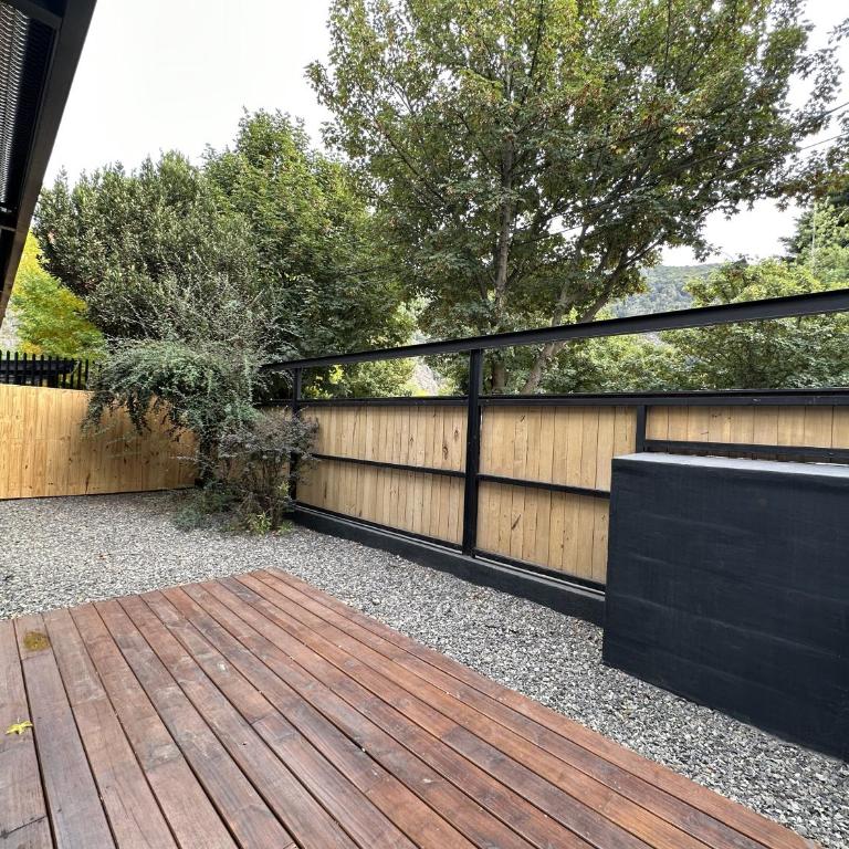 Hermoso departamento de 3 ambientes con amplio jardin. 1V5 - Apartamento de 2 dormitorios - 24