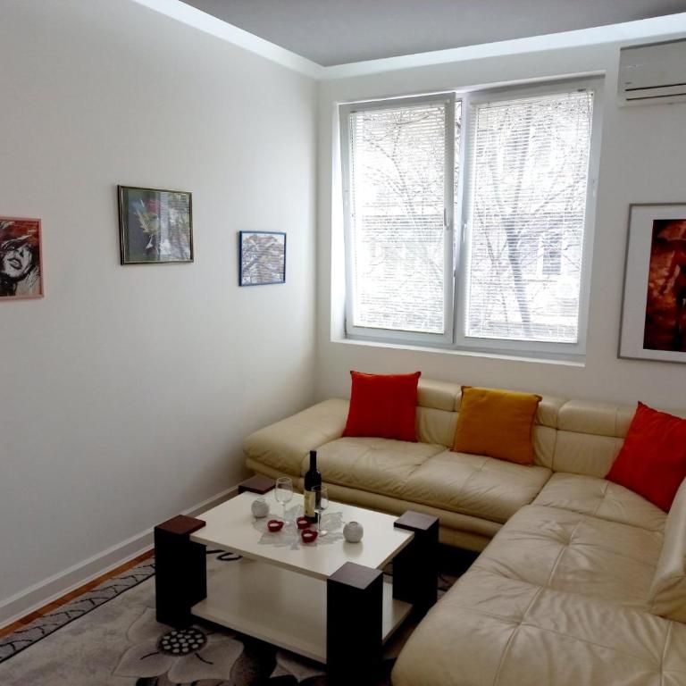 Apartment Alex - One-Bedroom Apartment - 8