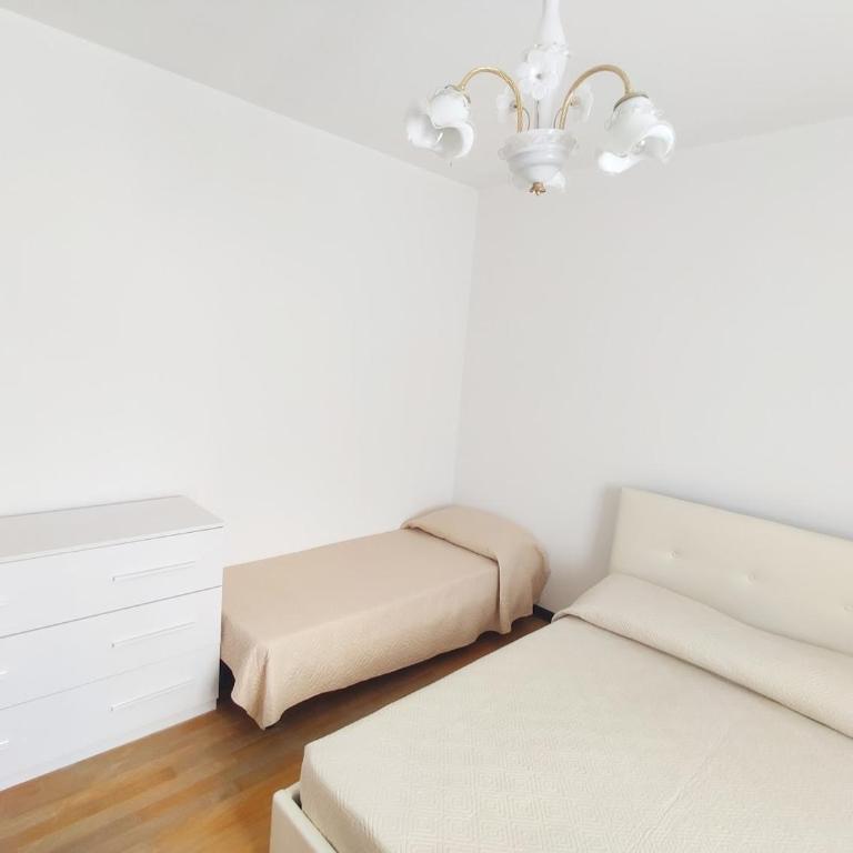 LCC - Centralissimo - 100 mt da Piazza Mazzini - 50 mt dal mare - Immobil Relax - Appartamento con 2 Camere da Letto - 7