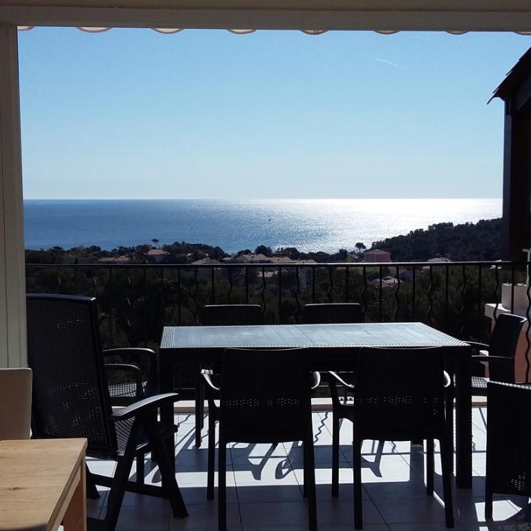 Cap Esterel appart 6 pers vue mer classé 3 etoiles - Apartment mit 2 Schlafzimmern - 10