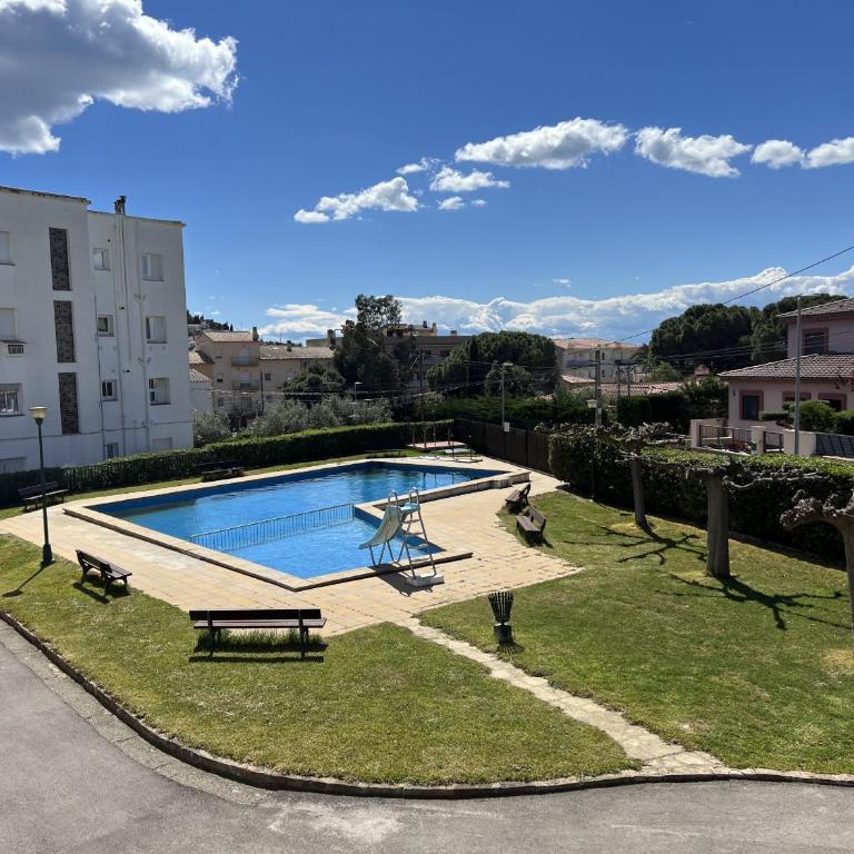 Lisboa 4 - Piso con piscina comunitaria - Two-Bedroom Apartment - 19