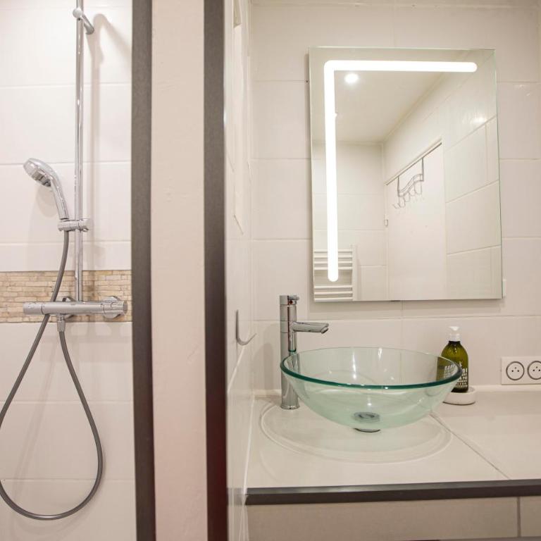 Appartement T3 Traversant Résidence Standing Garage et Piscine Extérieure GRATUITS - Apartment - 17