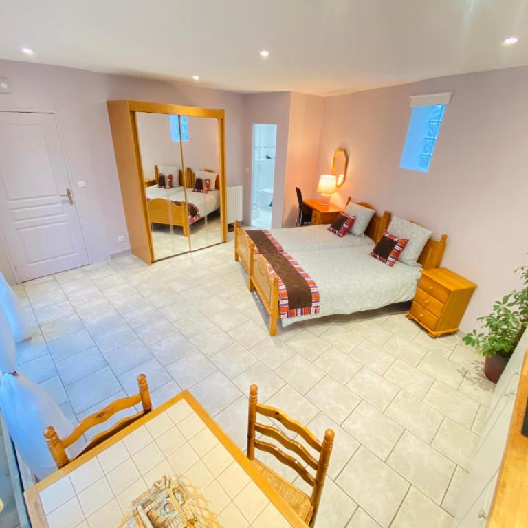 Reims Sherpa Guest House - Studio avec Vue sur Jardin - 15