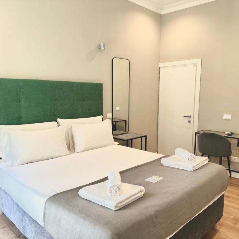 AD Suites Tritone - Camera Matrimoniale Deluxe con Balcone - 7