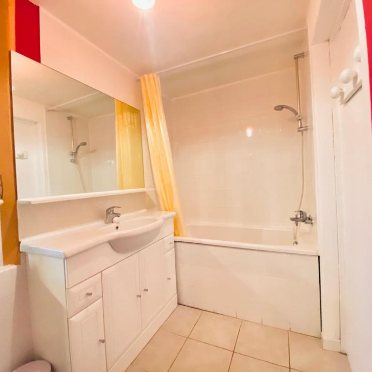 Reims Sherpa Guest House - Chambre Double - Vue sur Jardin - 19