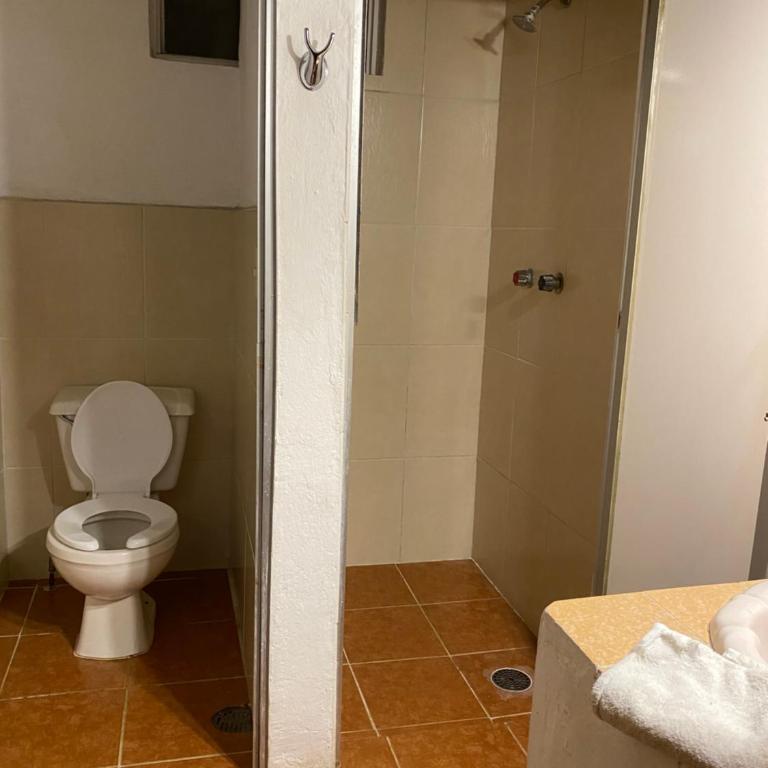 Rossco Hostel & Hotel - Standard Family Room - 2