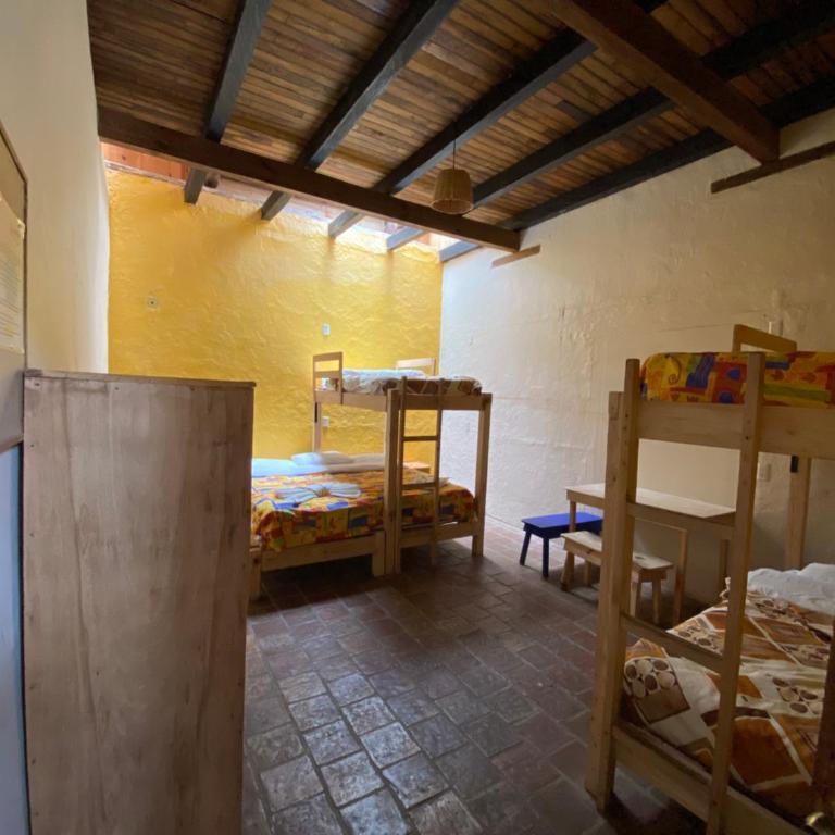 Rossco Hostel & Hotel - Quadruple Room with Shared Bathroom - 5