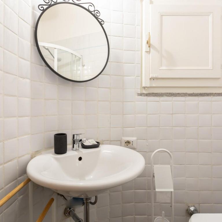 Lovely Nest by the Pantheon - Monolocale con Balcone - 18