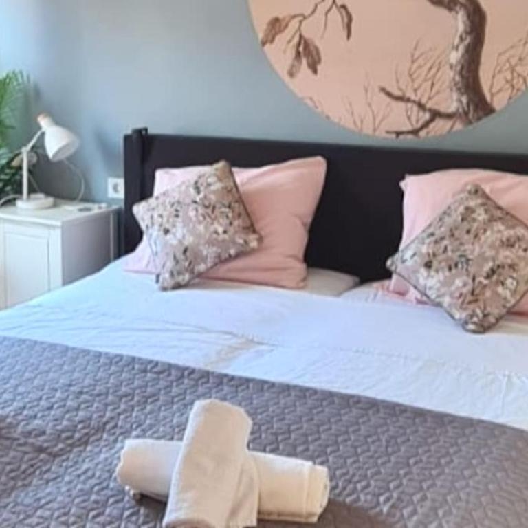 Levante Boutique apartment in centre with seaview - Three-Bedroom Apartment - 13