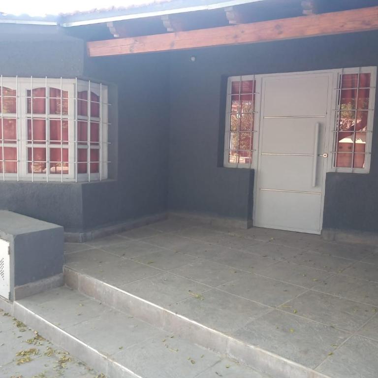 El Sarmiento M & L Mendoza - Casa de 3 dormitorios - 2
