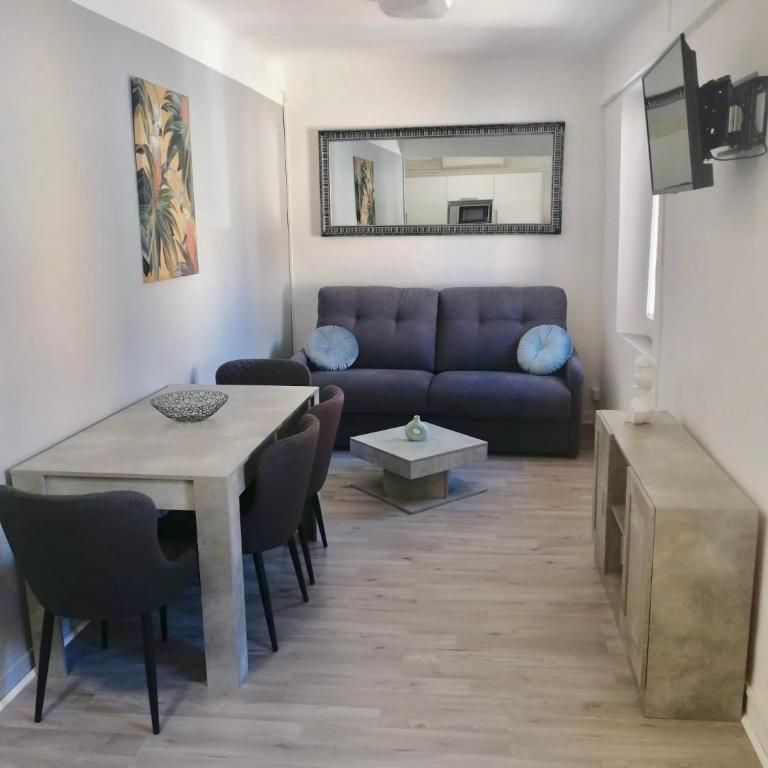 Beau T2 tout équipé sur le port, centre ville - One-Bedroom Apartment - 1