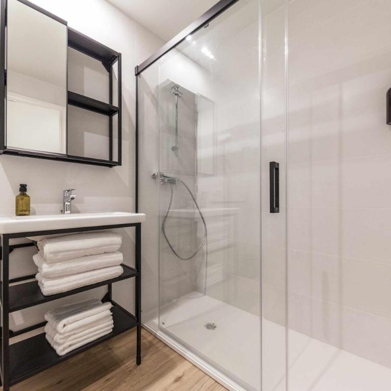 Auditorio Rooms Boutique Oviedo - Habitación Doble Deluxe - 5