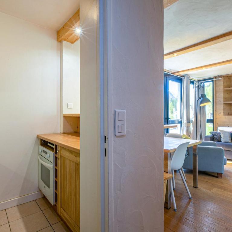 Élégant 3 pièces rénové avec balcon, cœur de Val-d'Isère, proche commodités - FR-1-694-1 - Appartement - 8
