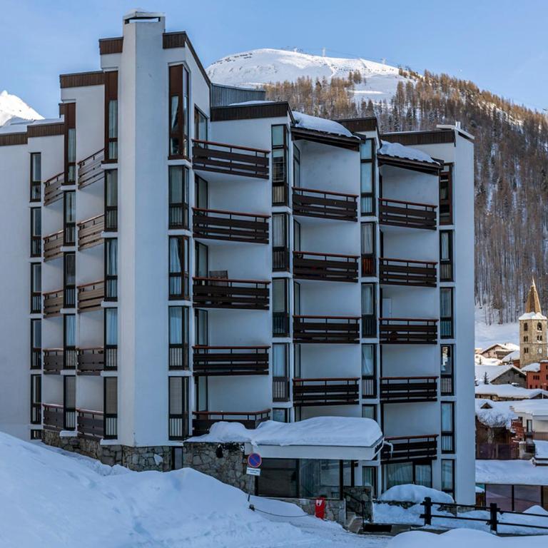 Élégant 3 pièces rénové avec balcon, cœur de Val-d'Isère, proche commodités - FR-1-694-1 - Appartement - 10