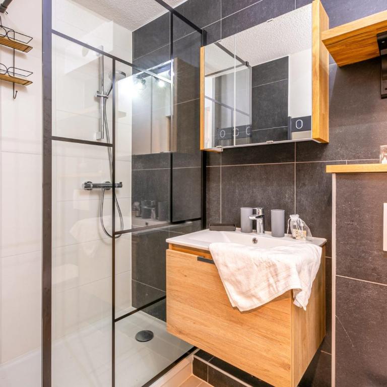 Appartement coquet avec WiFi, proche pistes et navette - FR-1-694-67 - Appartamento - 6
