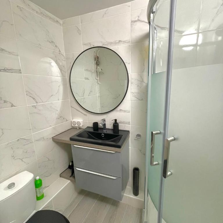 Beau T2 tout équipé sur le port, centre ville - One-Bedroom Apartment - 3
