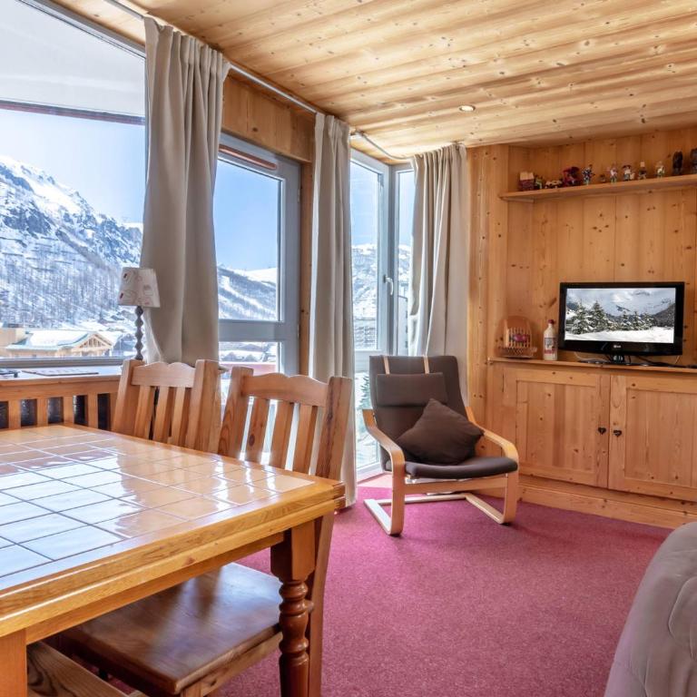 Val-d'Isère: Appartement 2 Chambres, 4 Pers., Wifi et Animaux Bienvenus - FR-1-694-147 - Appartement - 8