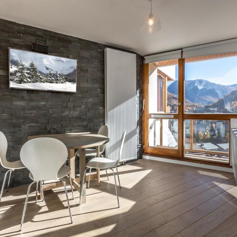Appartement élégant contemporain avec balcon sud et wifi - FR-1-694-170 - Appartement - 1