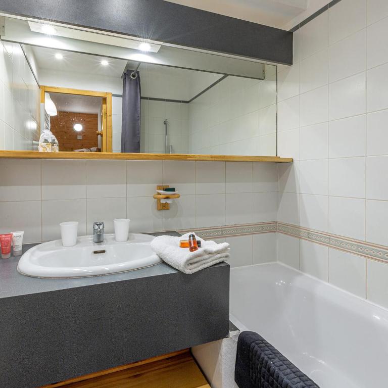 Appartement confortable aux pieds des pistes avec parking à Val-d'Isère - FR-1-694-226 - Appartement - 9