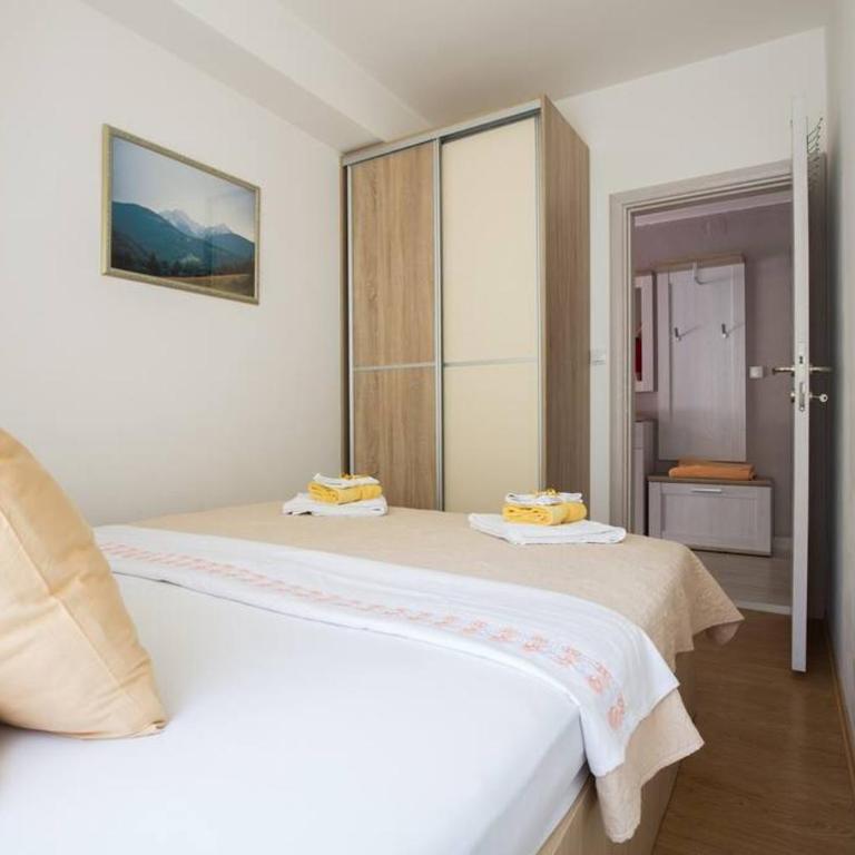 2-Bedroom Modern Luxury Family Retreat - Two-Bedroom Apartment - 3