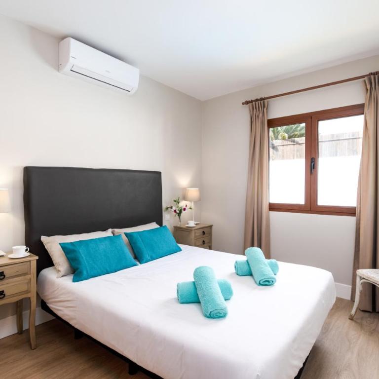 Villa Caleta Del Sol by Villa Plus - Villa - 8
