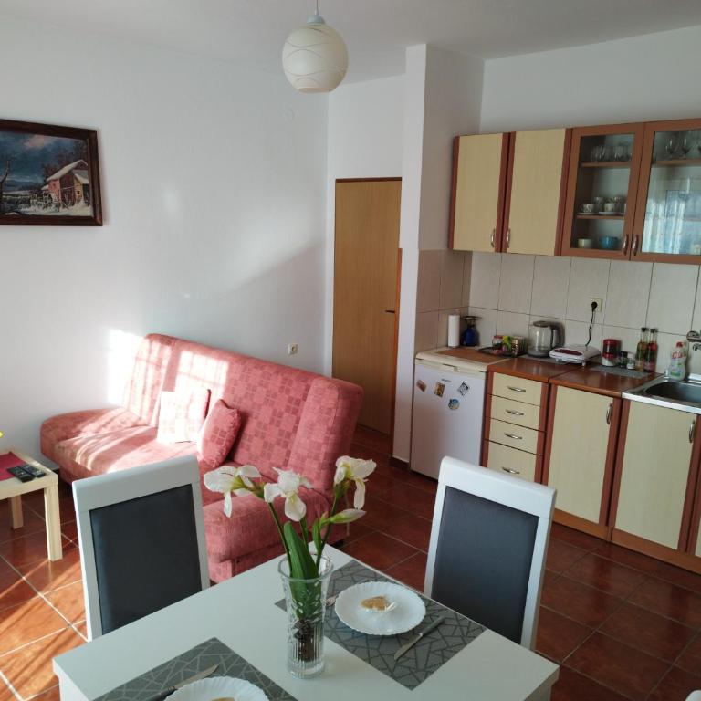 Milka Apartment - One-Bedroom Apartment - 5