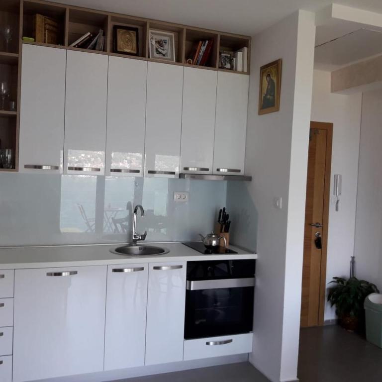 Teo's place - Two-Bedroom Apartment - 7