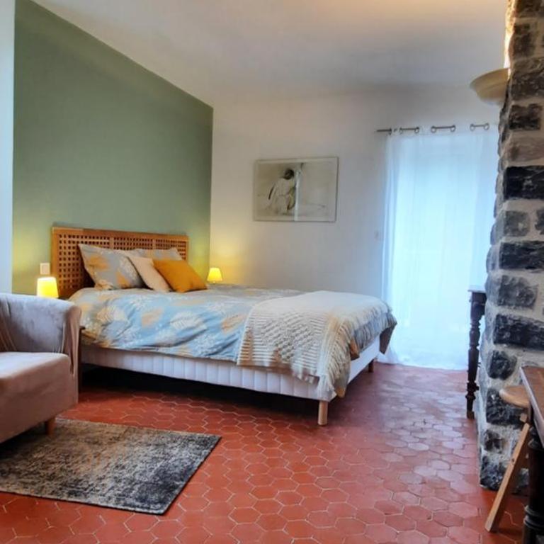Mas Bella Vida - Chambres d'Hôtes - Chambre Lit King-Size - Vue sur Montagne - 1