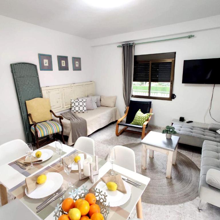 Menorca 100 m de Playa de Gandia 3 personas parking ascensor - Apartamento de 1 dormitorio - 1