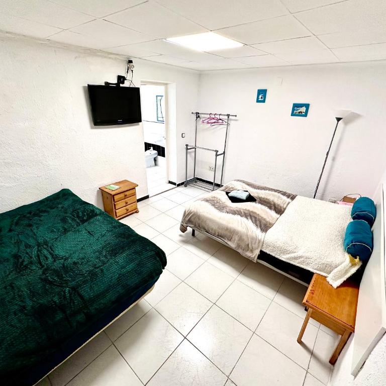 Las habitaciones en Alicante - Quadruple Room with Private Bathroom - 8