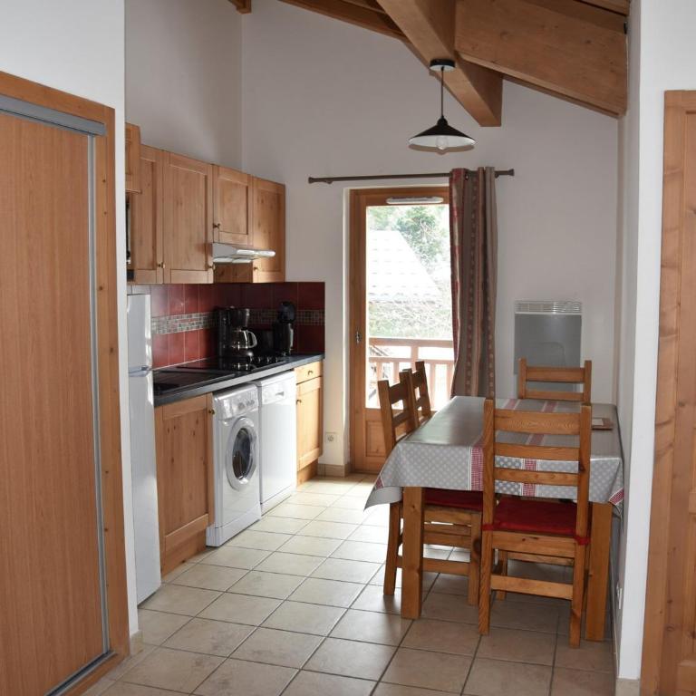 Appartement au dernier étage avec 2 balcons, proche téléphérique - FR-1-464-87 - Apartment mit 2 Schlafzimmern - 12