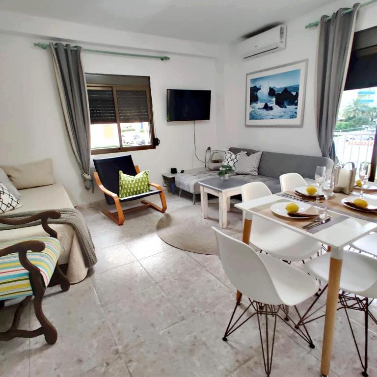 Menorca 100 m de Playa de Gandia 3 personas parking ascensor - Apartamento de 1 dormitorio - 33
